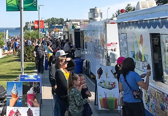 Photo+of+exhibitors-800h